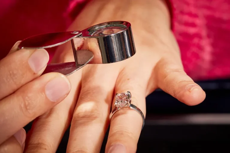 Lab Diamond Eternity Rings: A Comparison of Top Options